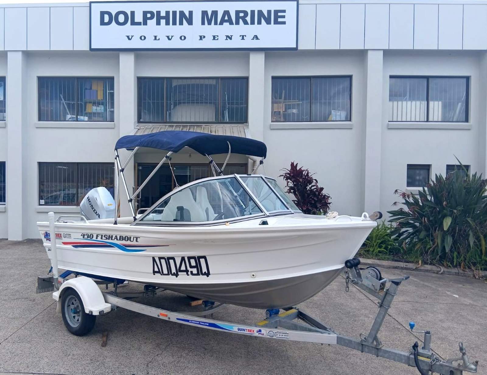 Quintrex 430 Fishabout