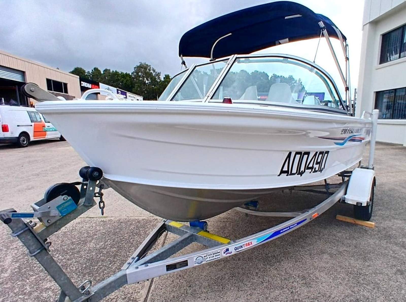Quintrex 430 Fishabout