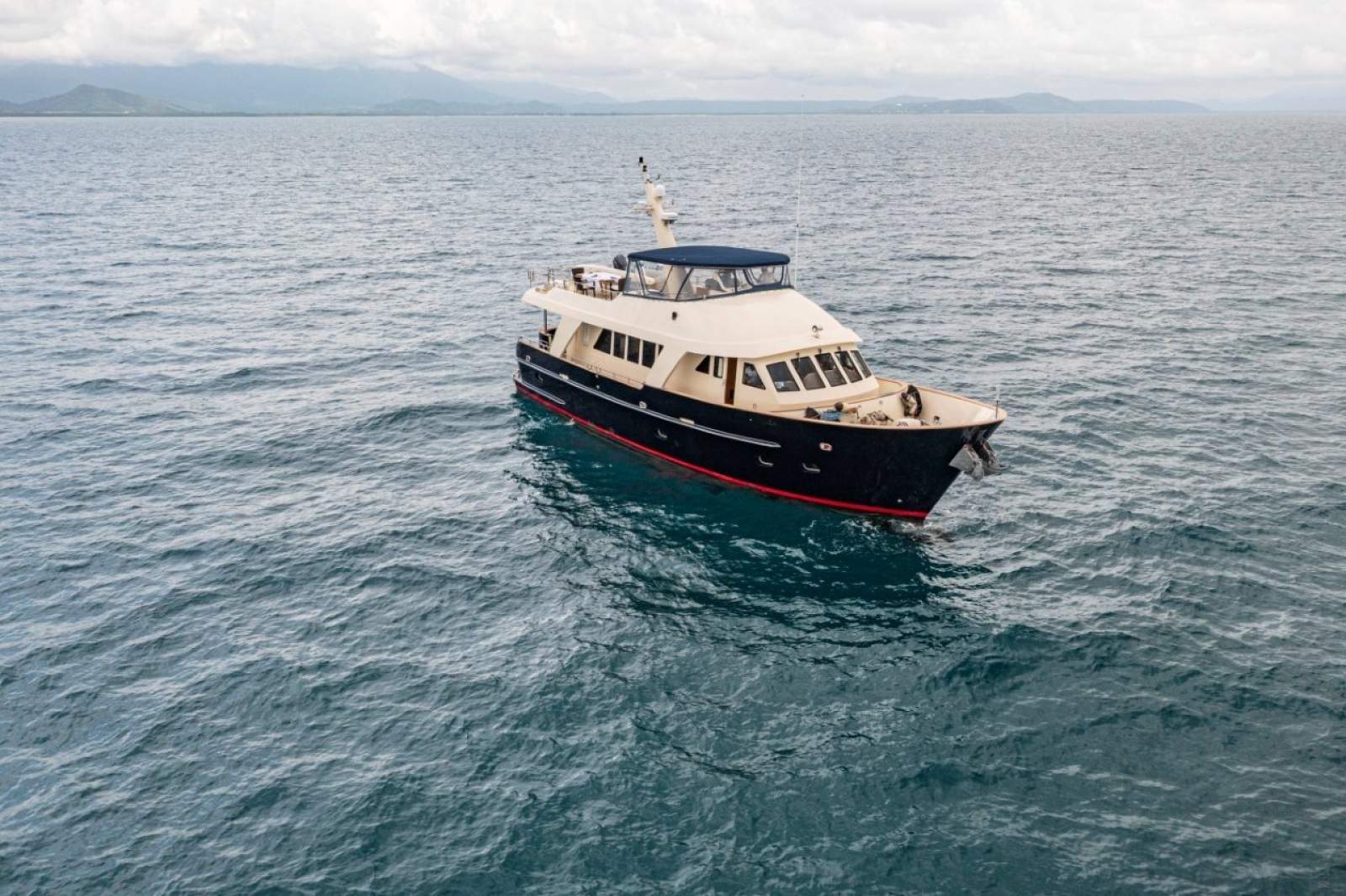 Amanda 72 Motor Yacht Long Range Explorer