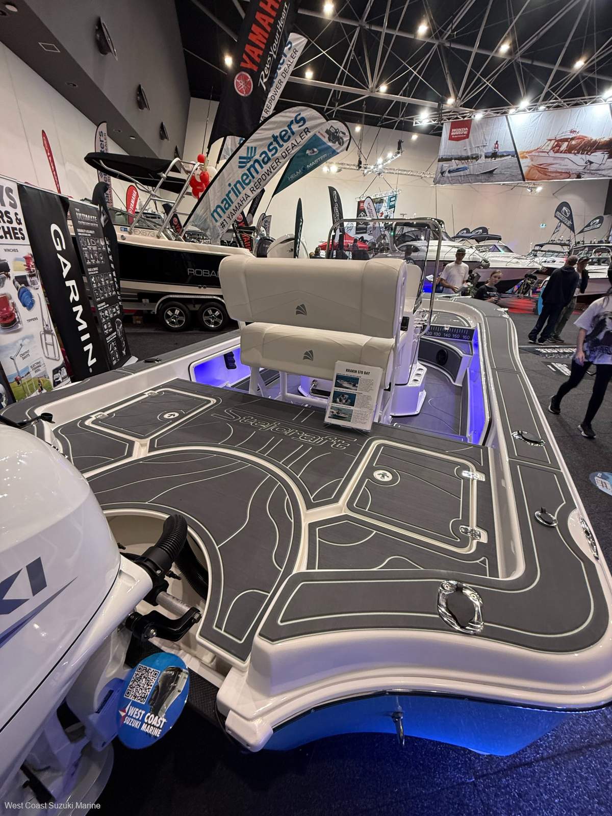 New Stejcraft 570 Krakin Bay Bow rider BMT package as new (enquire as to specs)