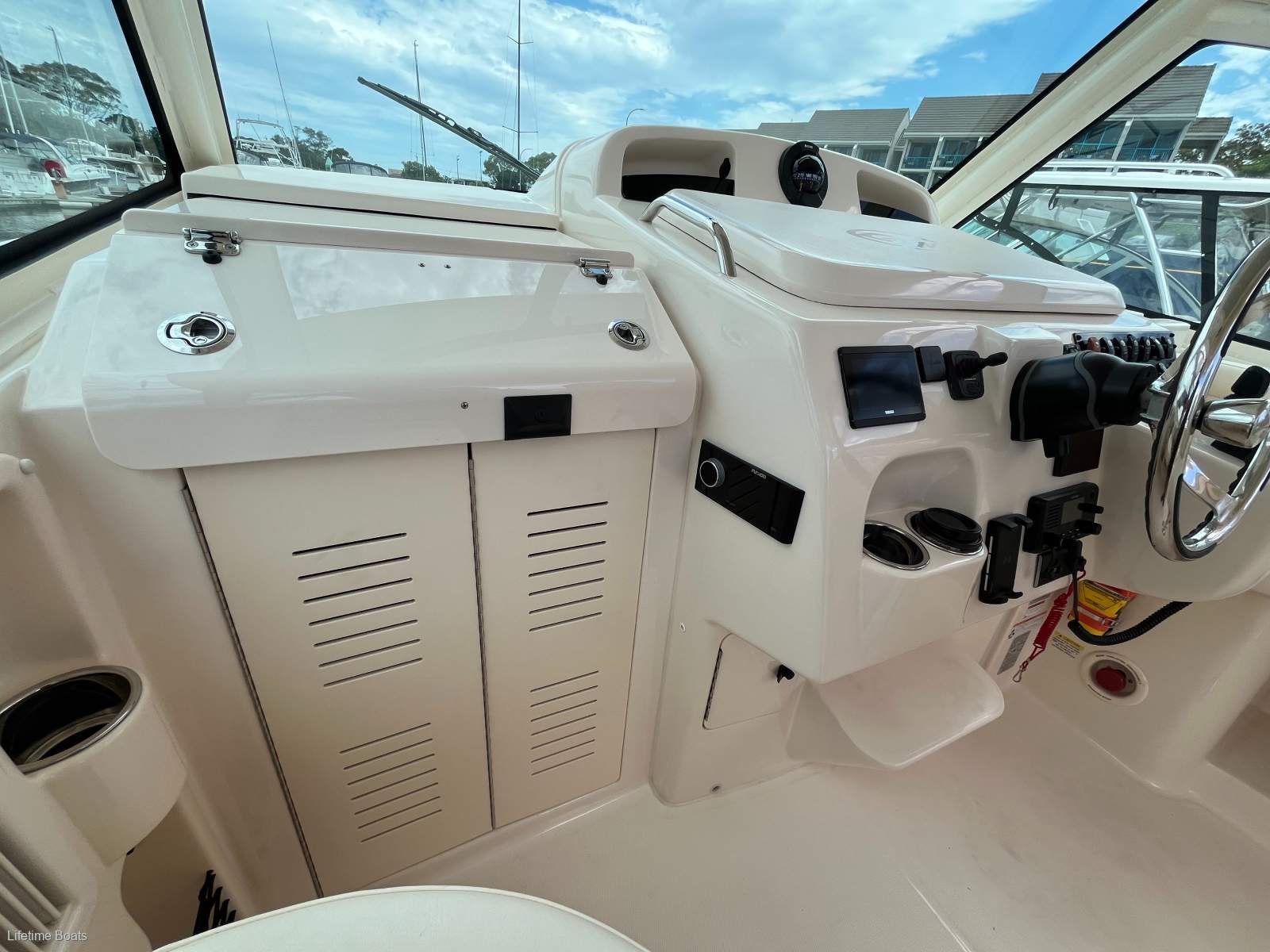 Grady-White Express 330 - 2023MY