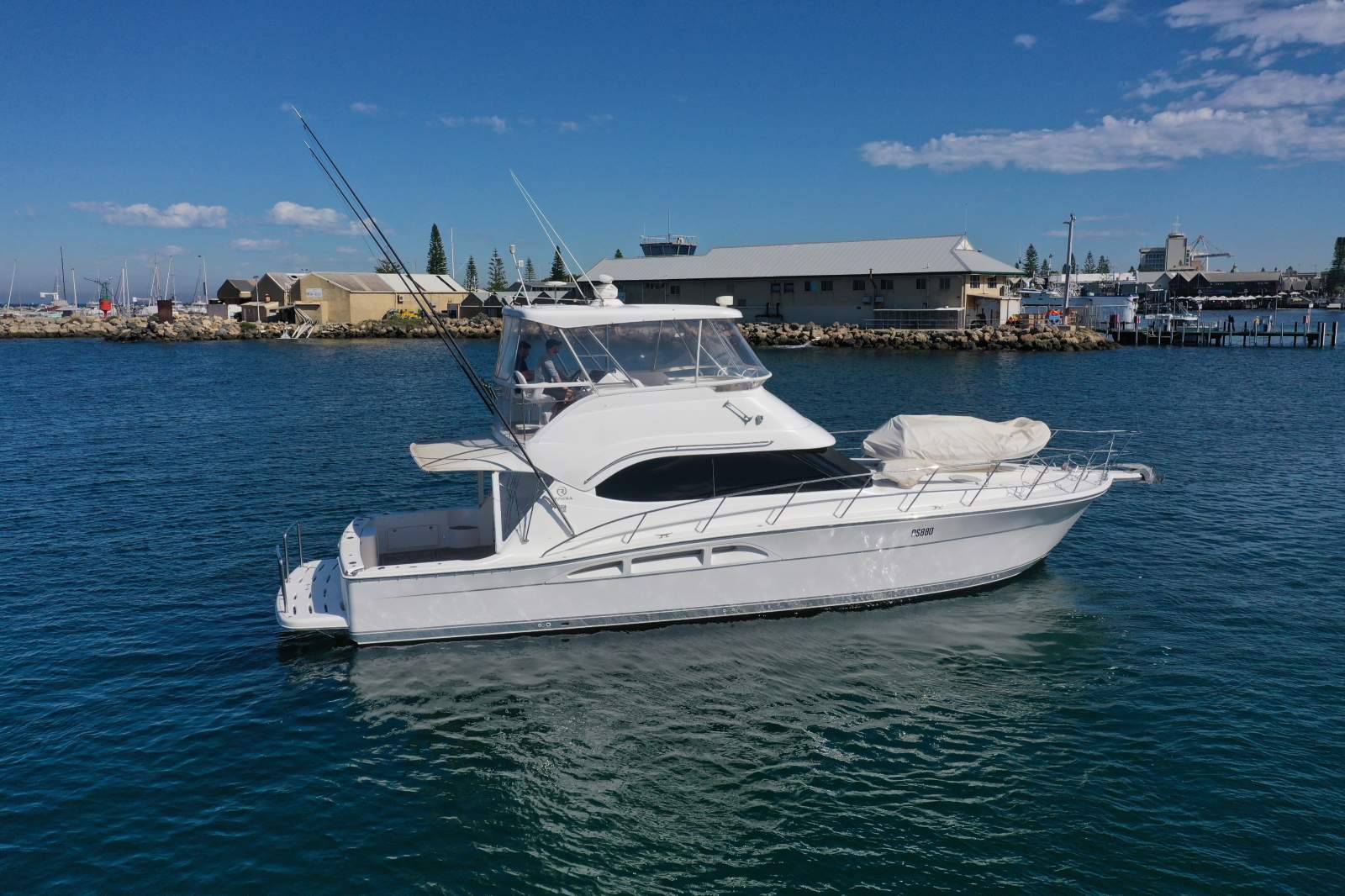 Riviera 47 Flybridge