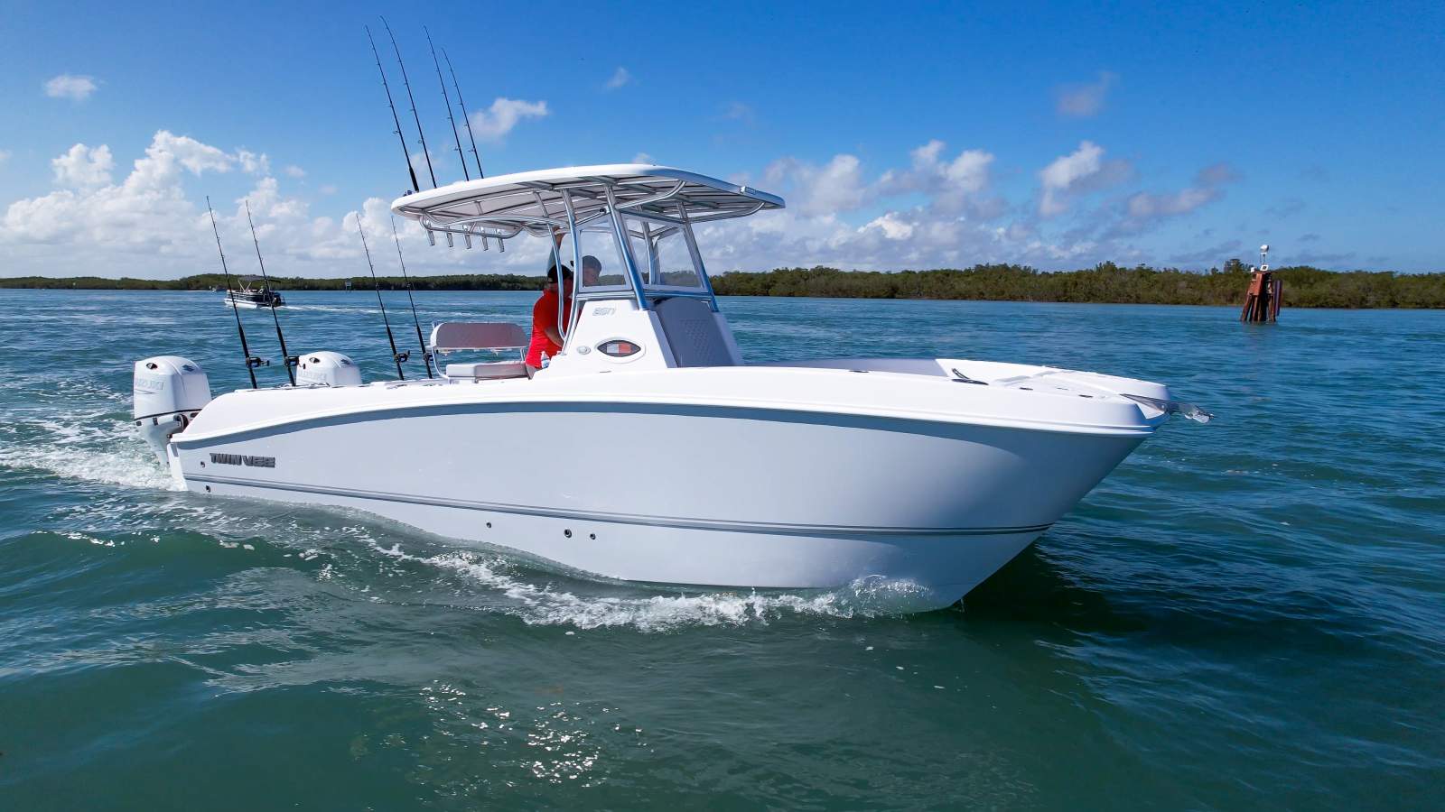 Twin Vee STX 240 - Twin 200hp outboards Including Licenced Trailer