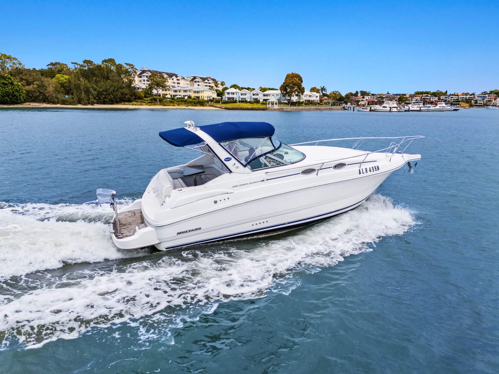 Mustang 3200LE Sportscruiser For Sale | Discover Boating