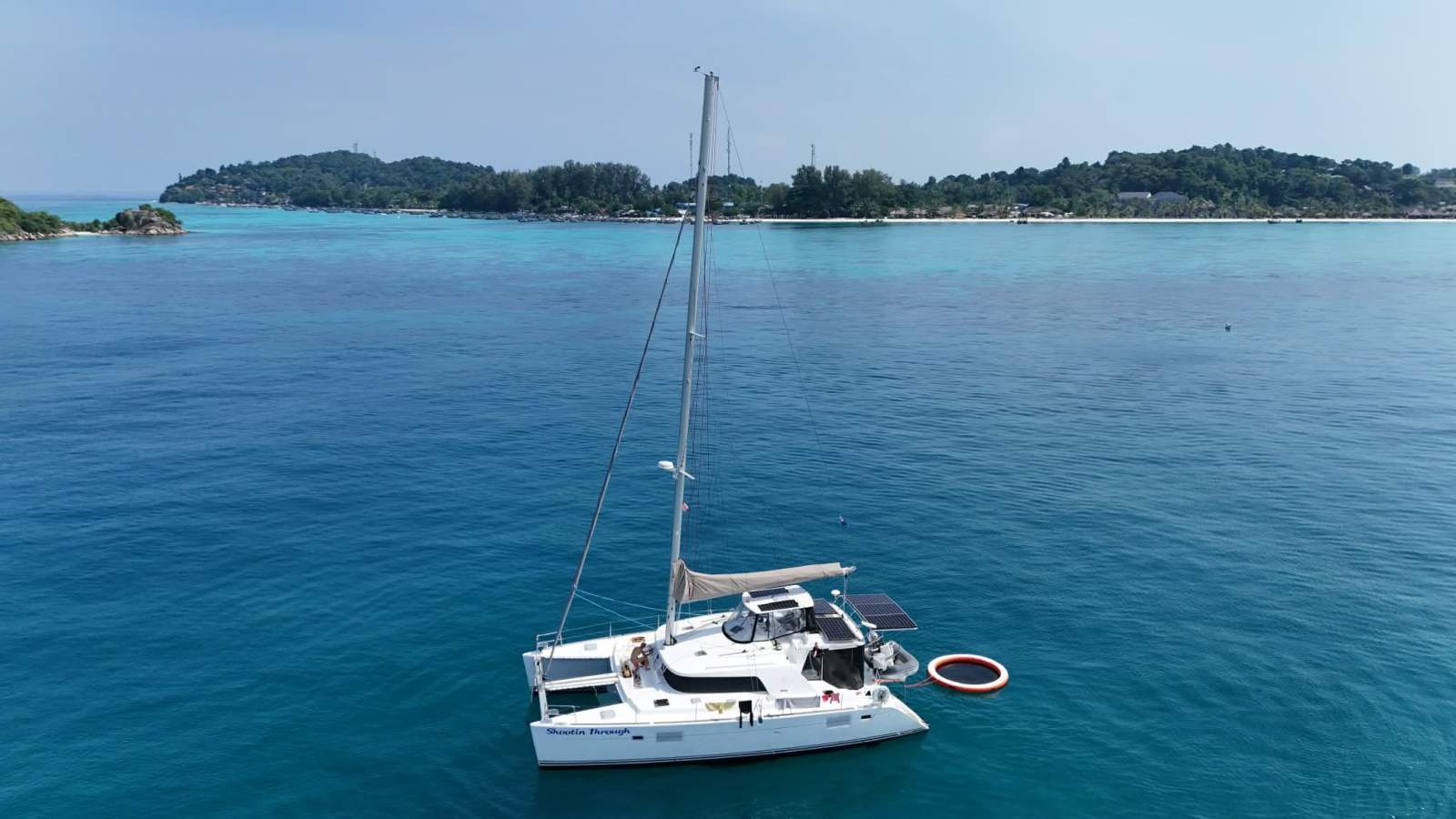 Lagoon 440 Exceptional Cruising / Bluewater Catamaran