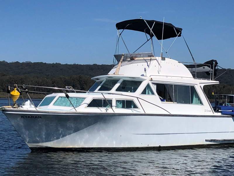 Cresta 32 Flybridge 1974/75 model