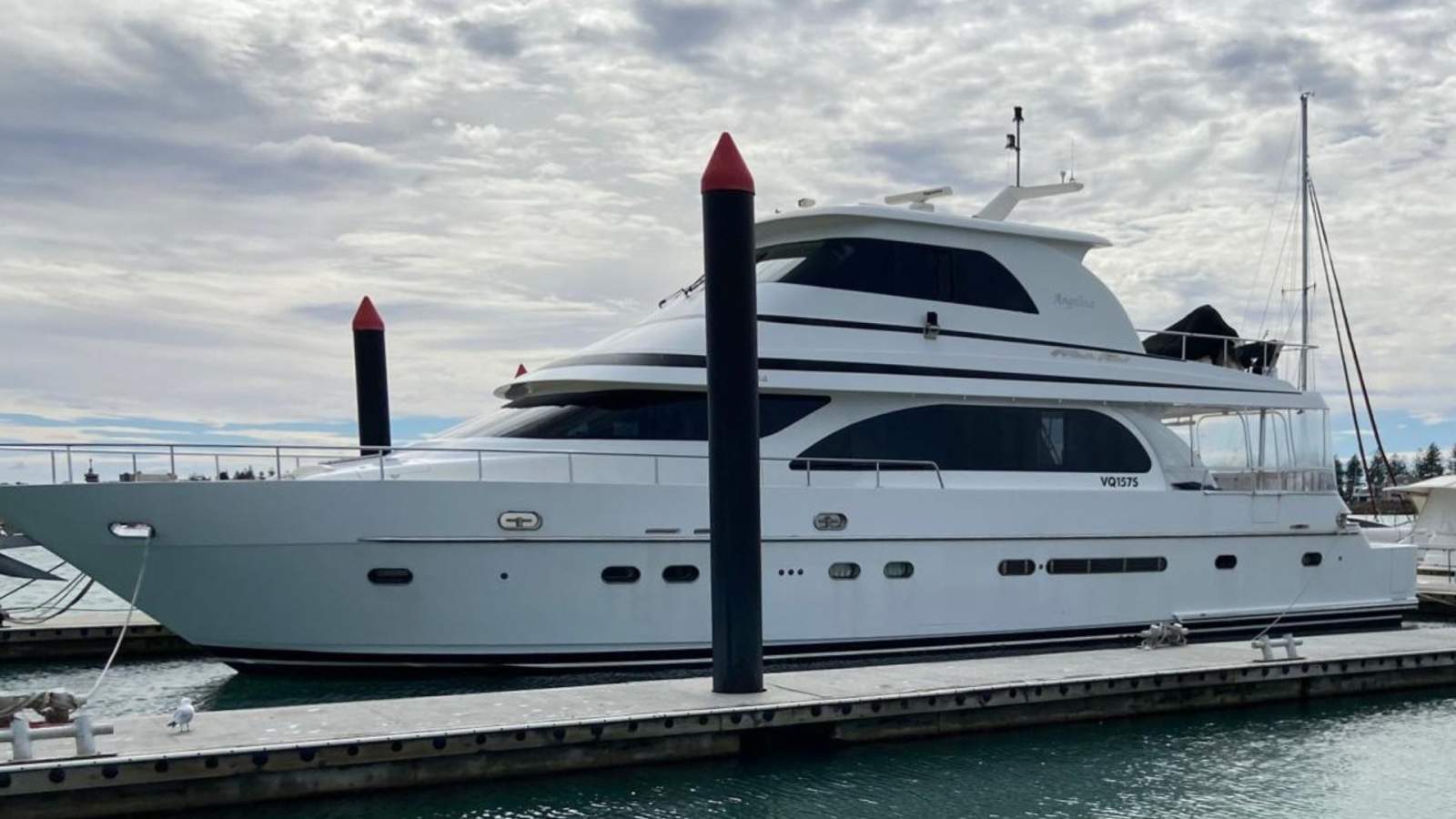 Monte Fino 73 Flybridge