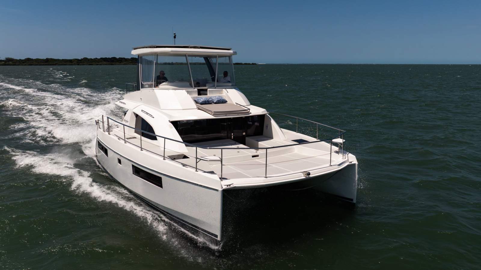 Leopard Catamarans 43 PC