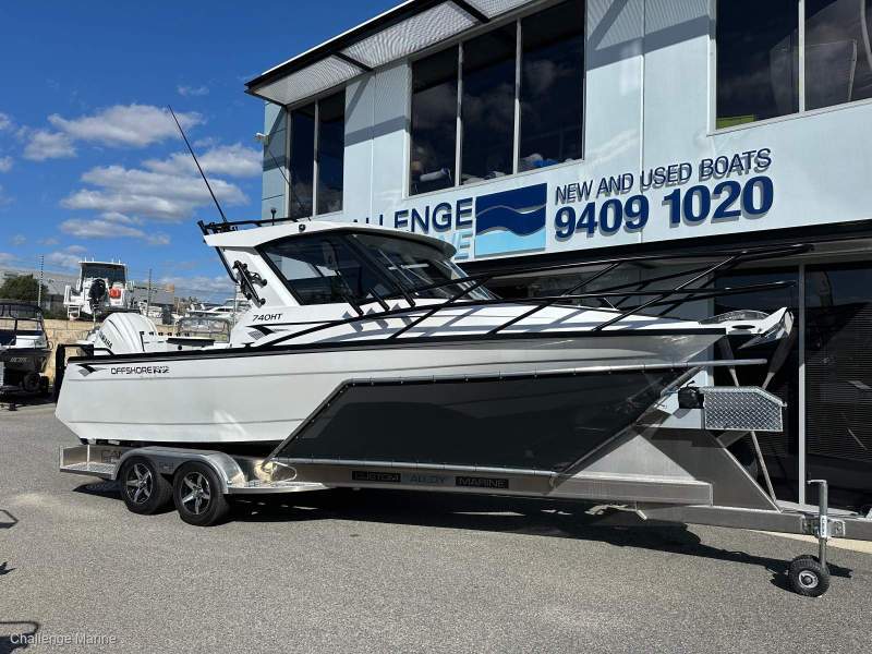 Offshore Boats NZ 740HT 300HP Yamaha - Seakeepr Ride!