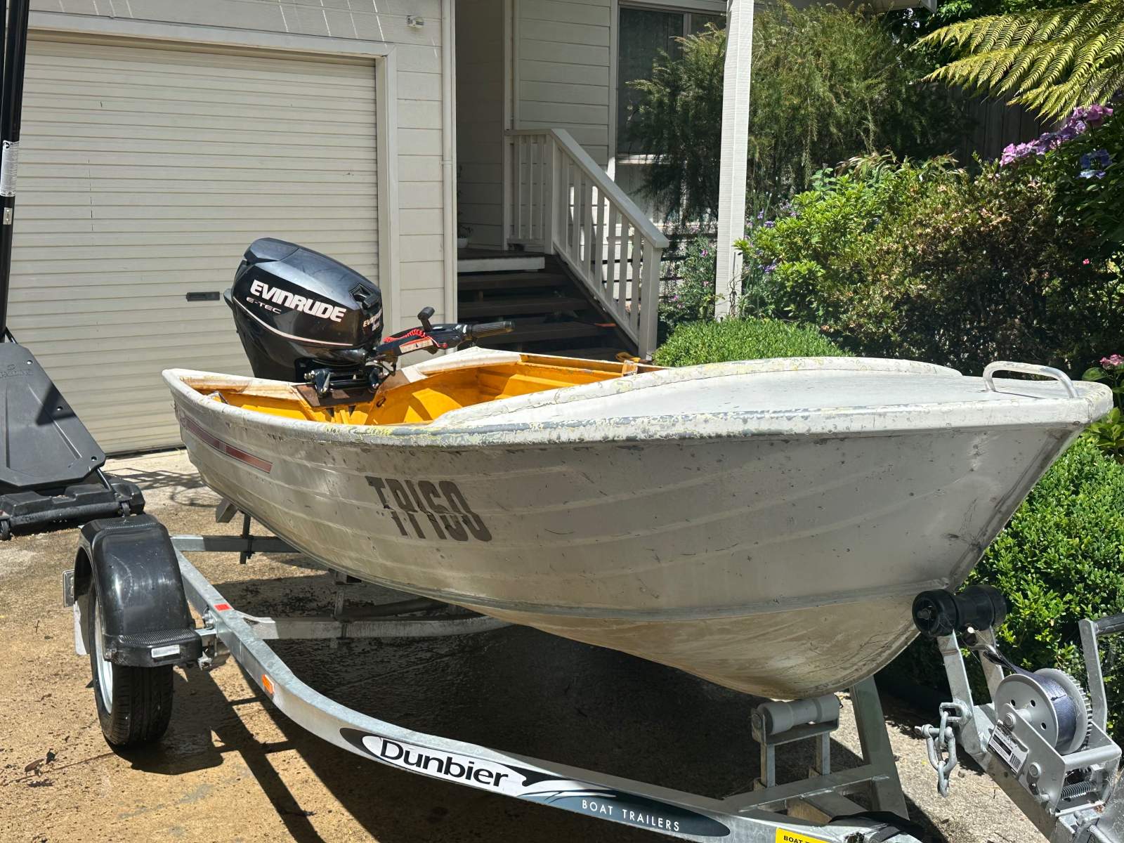 Quintrex 310 Dinghy