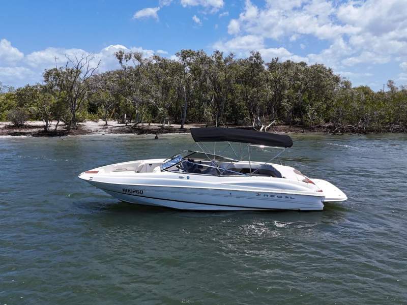 Regal 2600 Bowrider