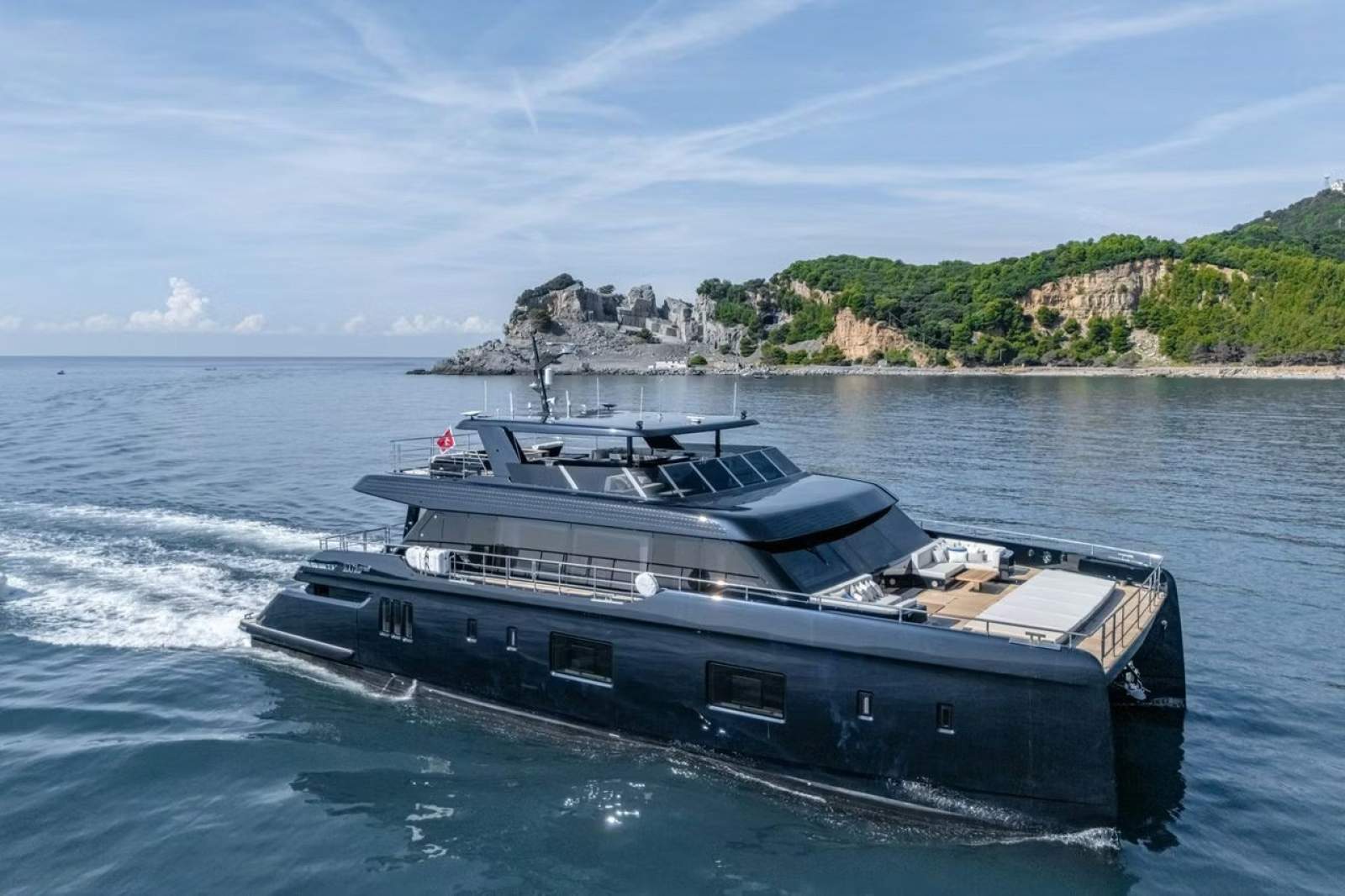 Sunreef Yachts 100 Power - Exceptional as new condition