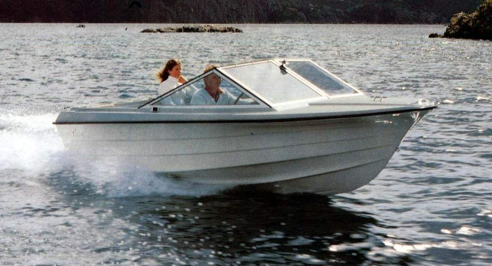 Coronet 17 Runabout