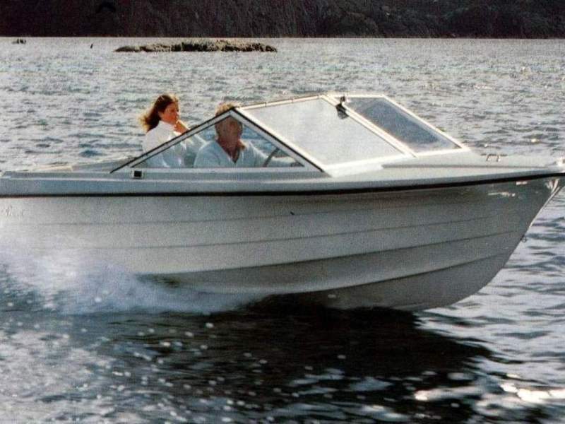 Coronet 17 Runabout