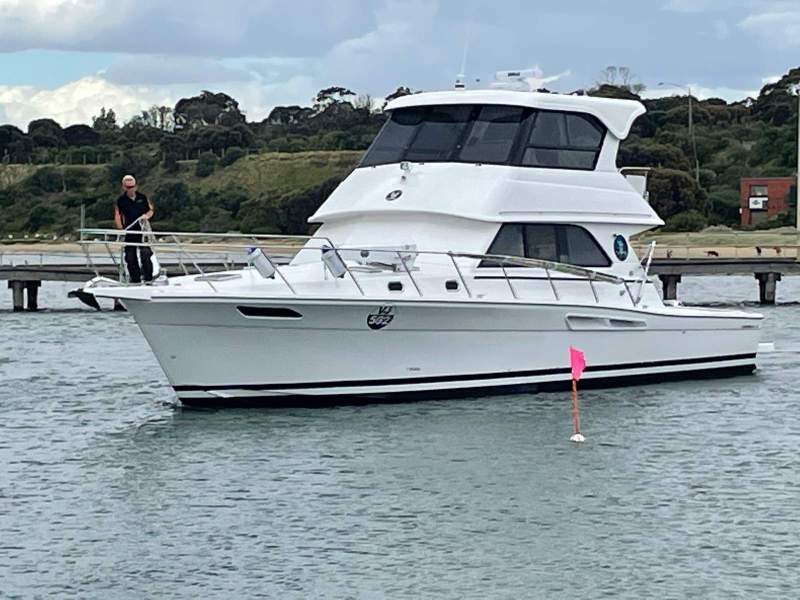 Caribbean 49 Flybridge Cruiser