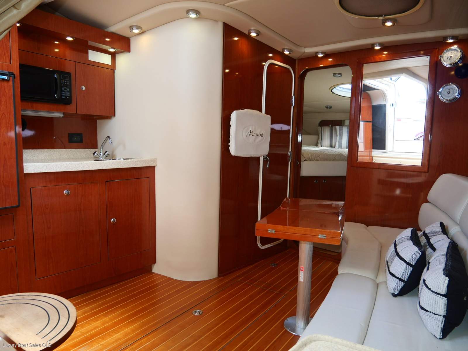 Regal 3560 Sports Cruiser