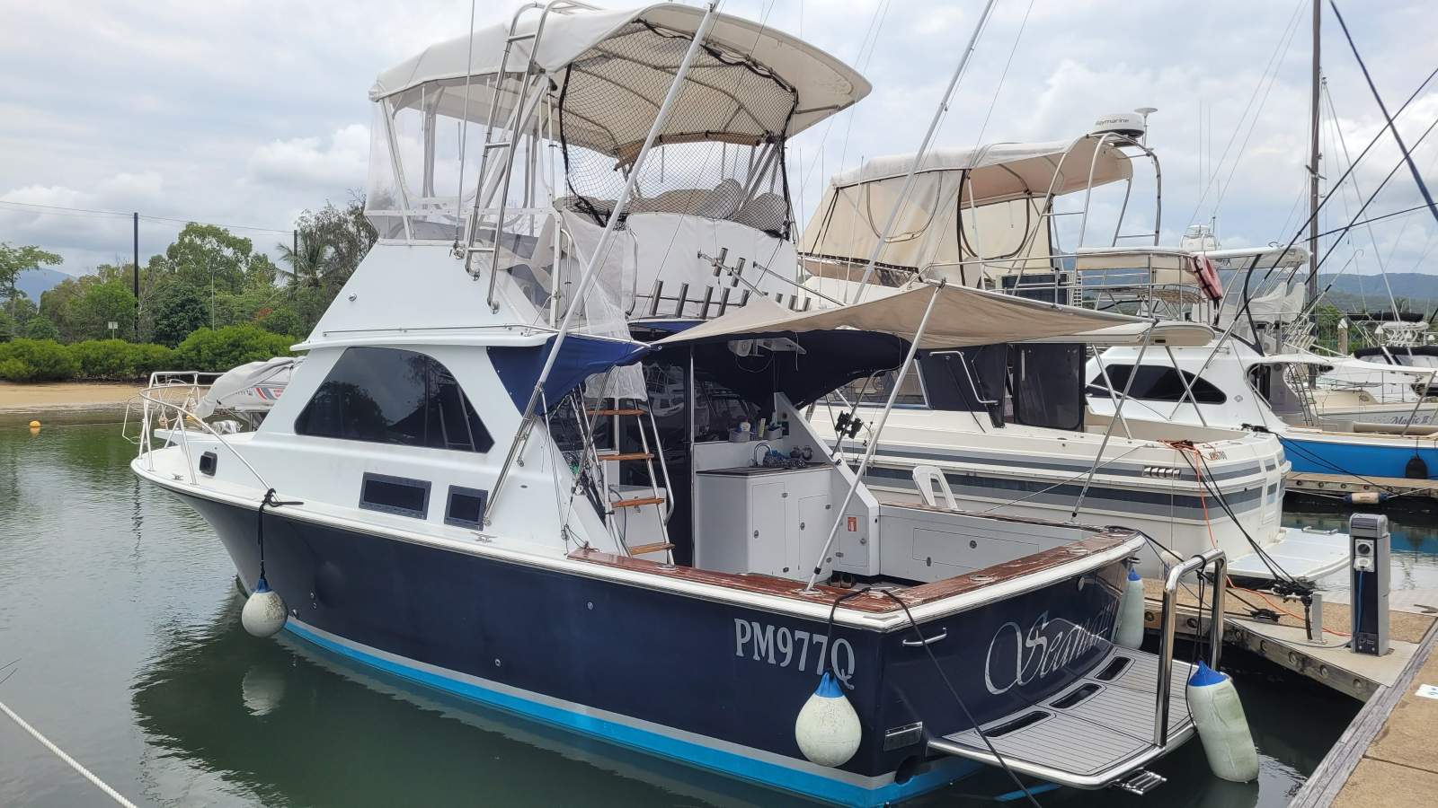 Bertram 35 Flybridge