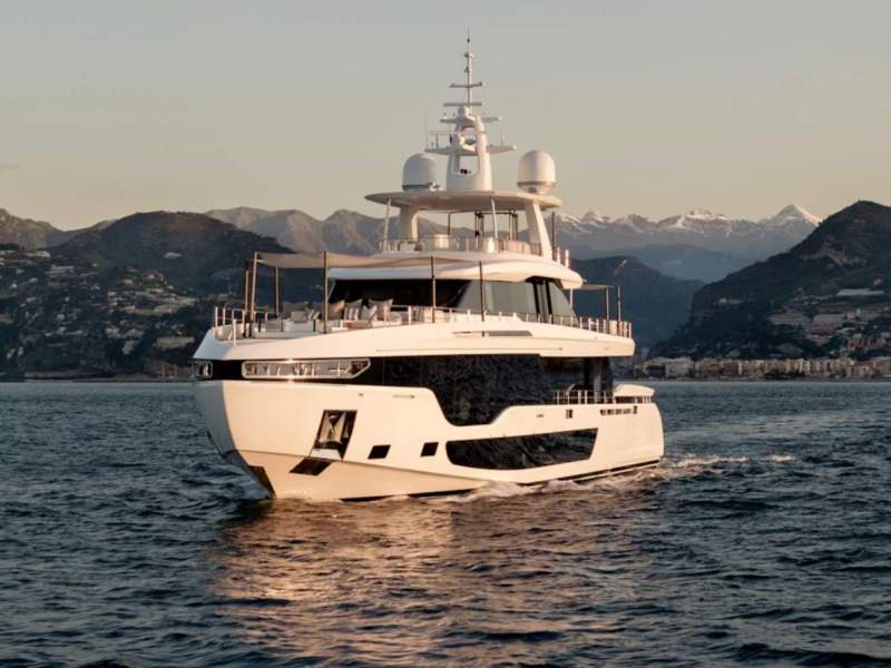 Azimut Grande 36
