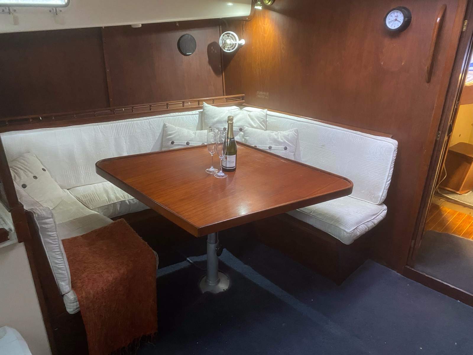 Mason 48 - Long Distance Cruiser/Comfortable Liveaboard!