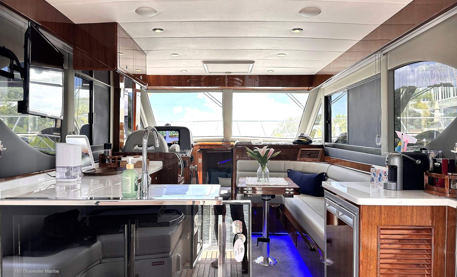 Island Gypsy Newport 400