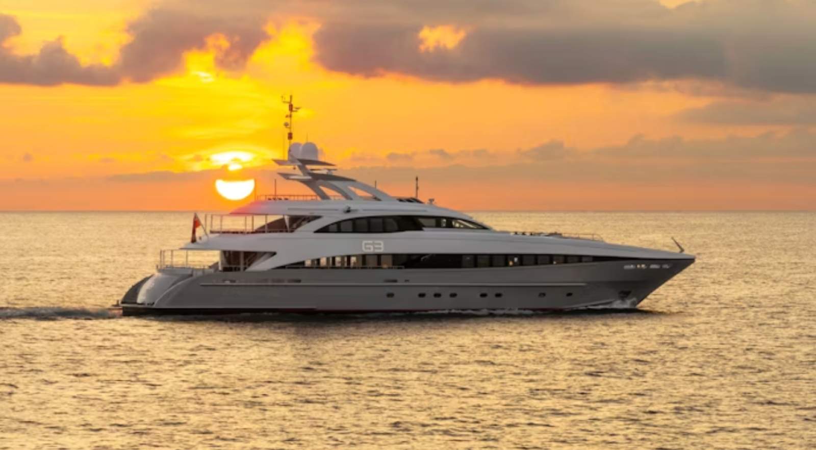 Heesen Yachts 4400 Aluminium Series