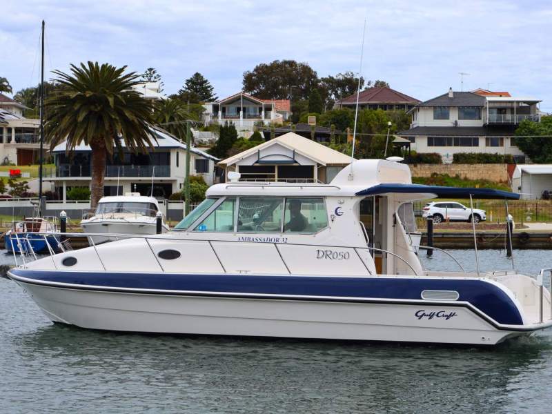 Gulf Craft Ambassador 32 - Solid & Stylish!