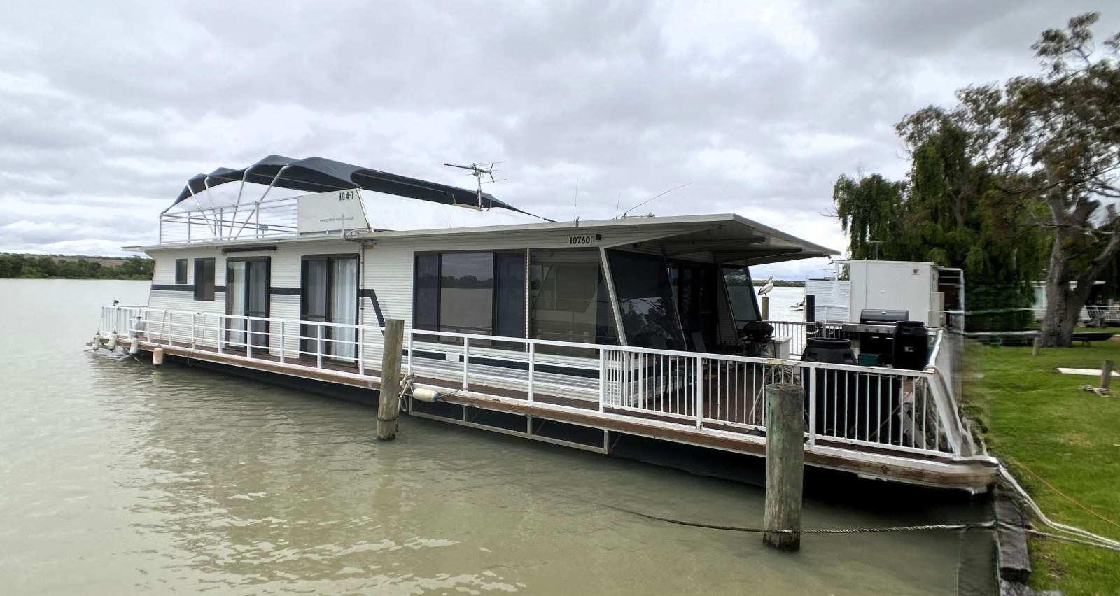 "Adventurer" Family 5 Bed, Comm survey, Houseboat.