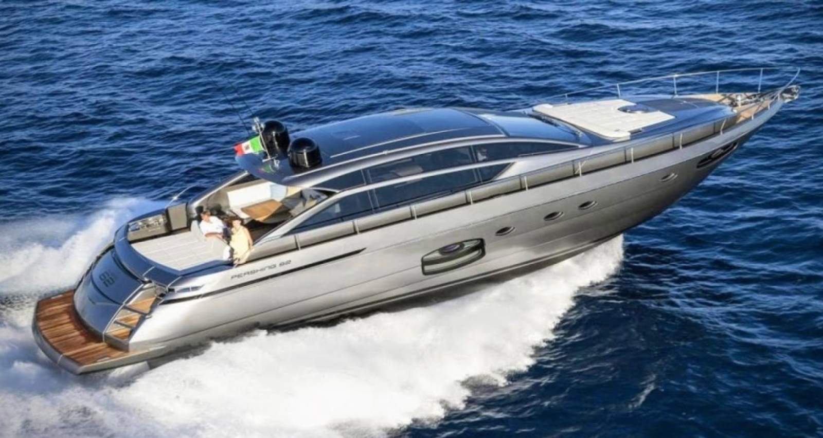 Pershing 62