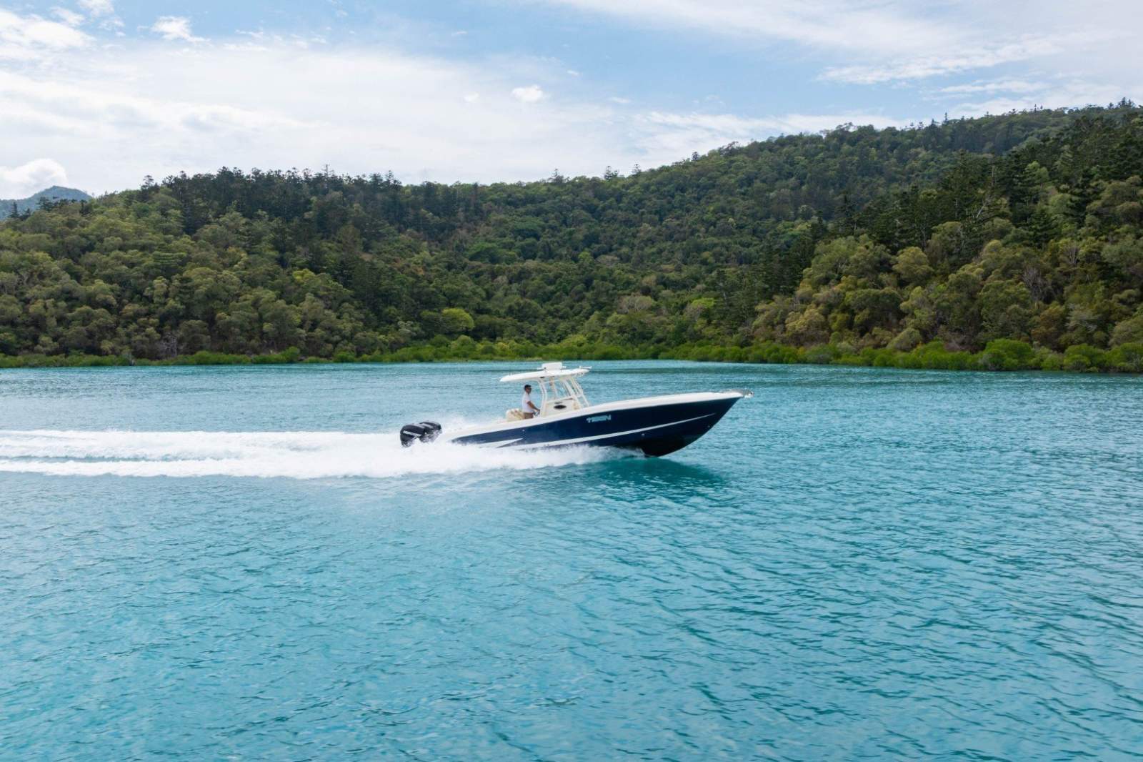 Hydra Sports 3400CC For Sale - Whitsundays Adventure Ready