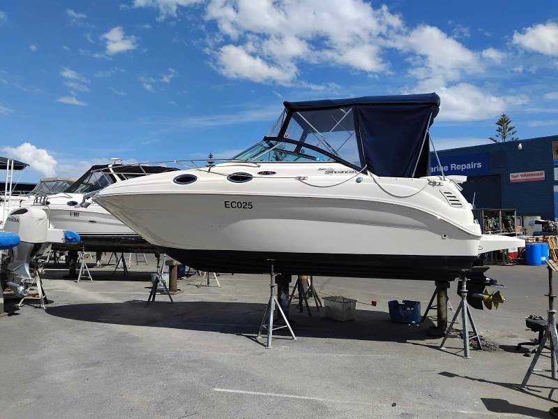 Sea Ray 240 Sundancer