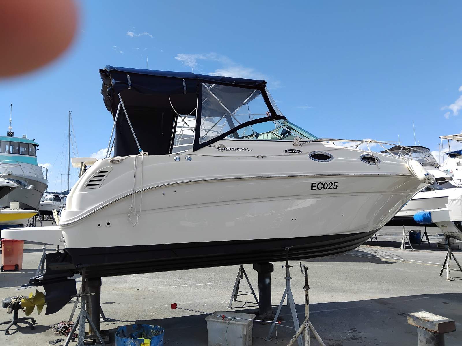 Sea Ray 240 Sundancer
