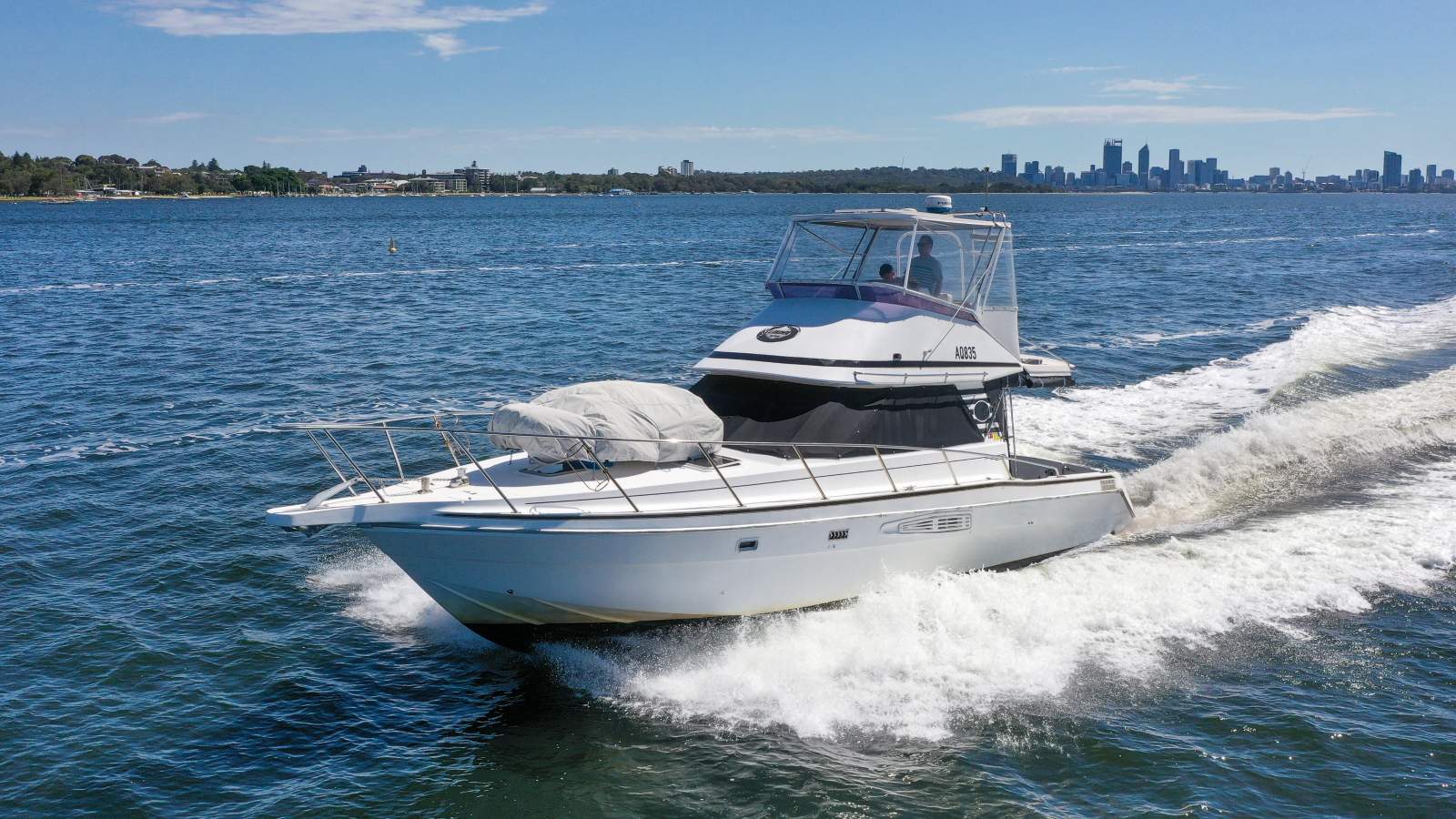 Leeder 40 Flybridge Cruiser