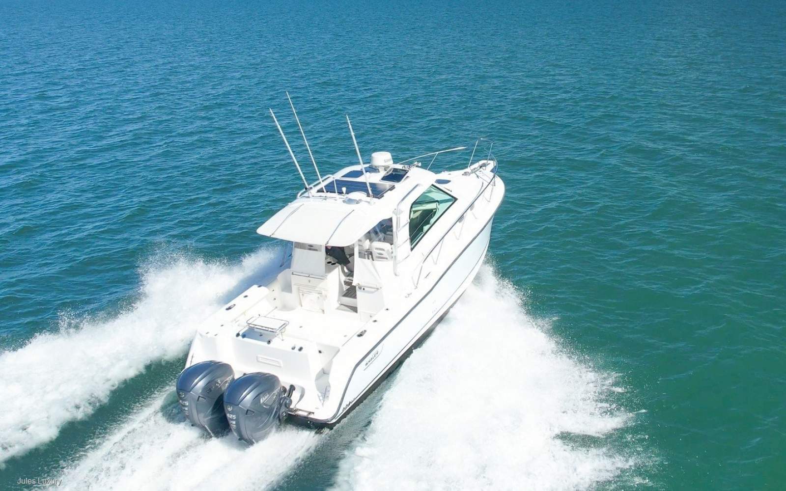 Boston Whaler 345 Conquest Full cabin