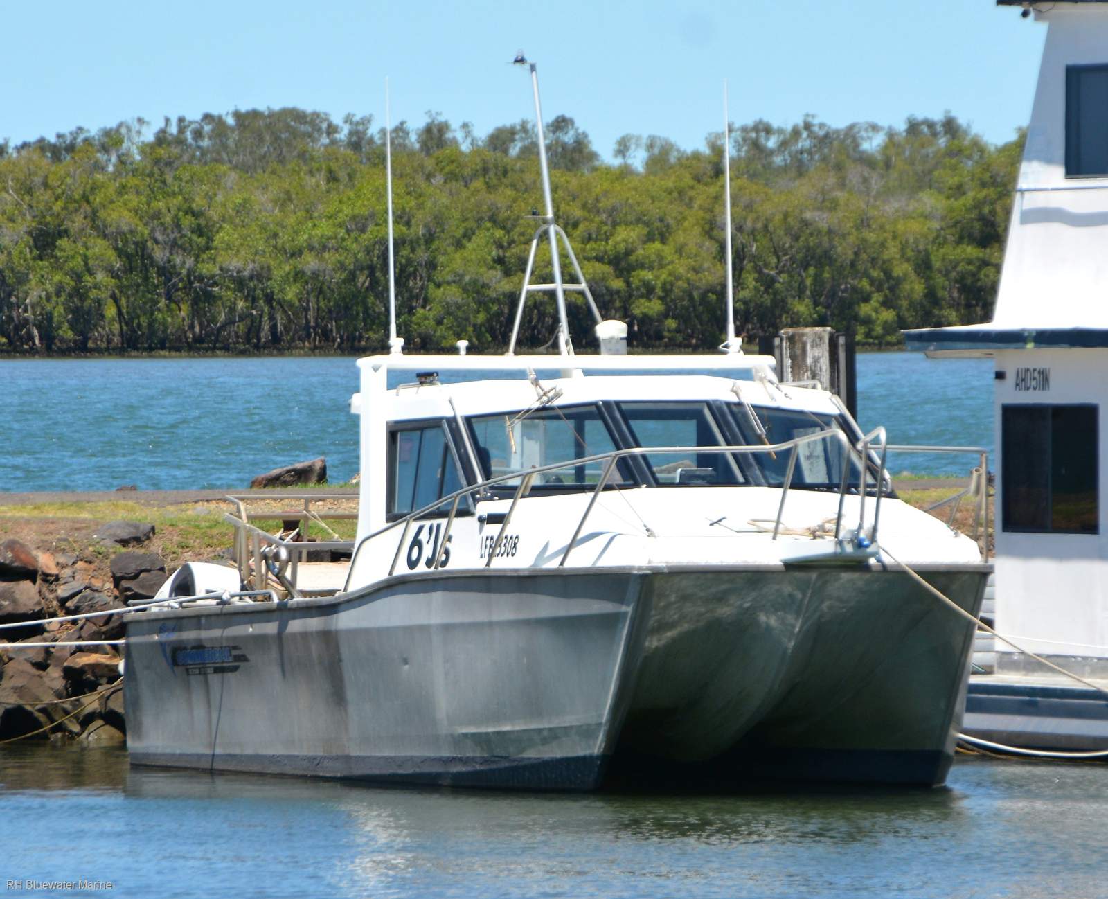 Sailfish 3200 Commercial