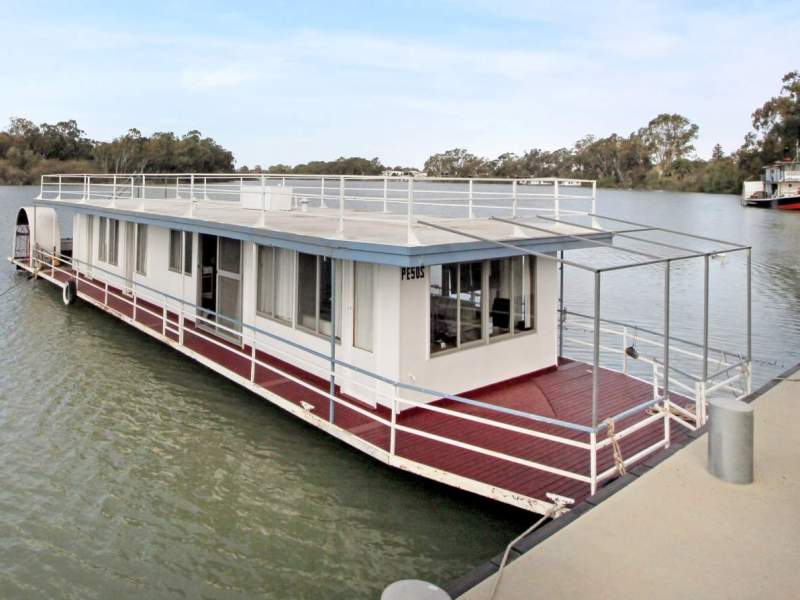 "Platypus". 2xDeck 3xBed 1xBath Monohull Houseboat