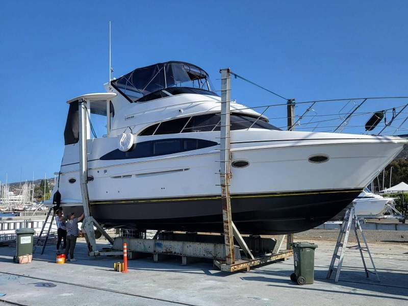 Carver 396 Aft Cabin