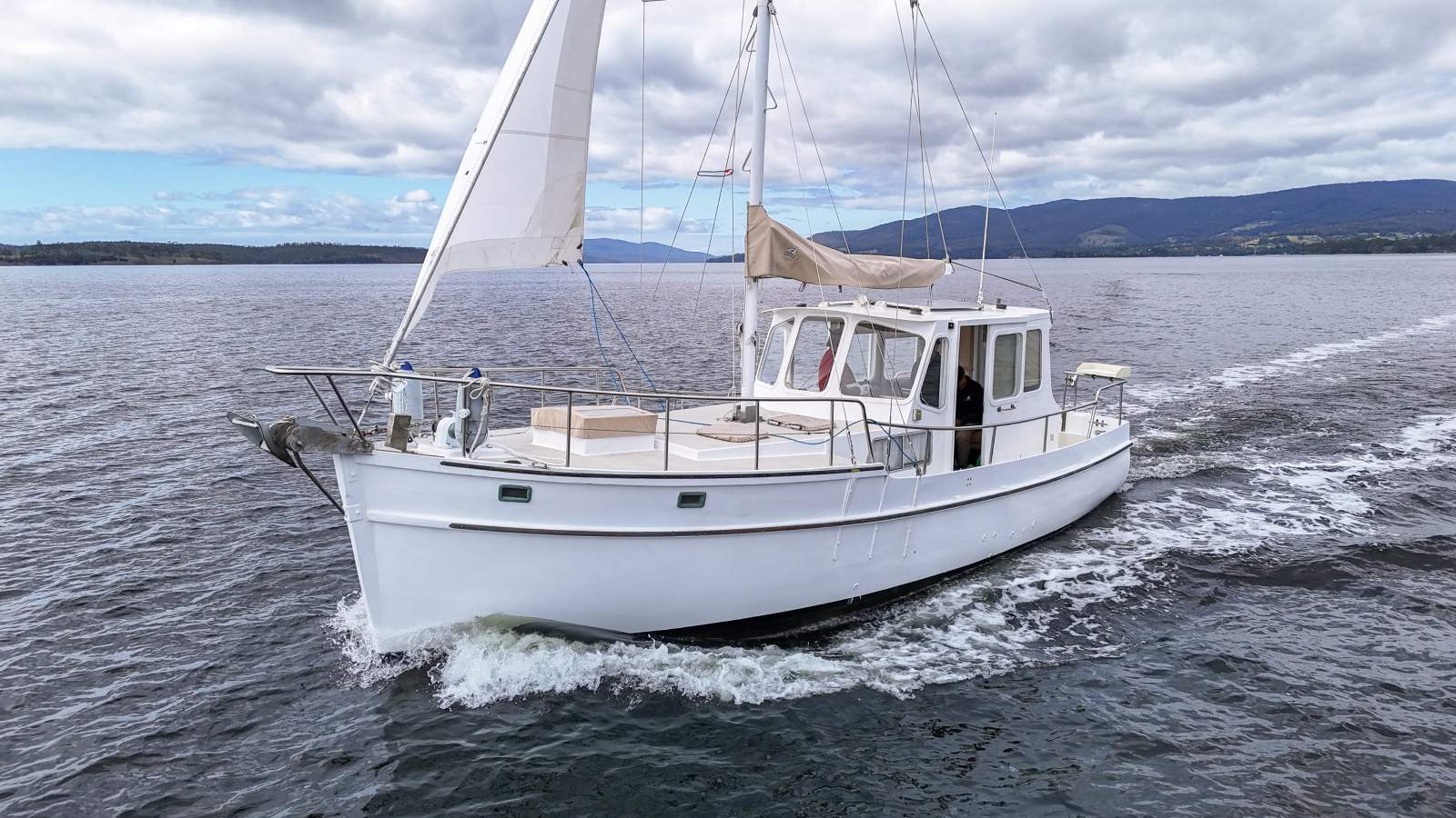 SUPERB HUON PINE MOTORSAILOR, FULLY UPGRADED!