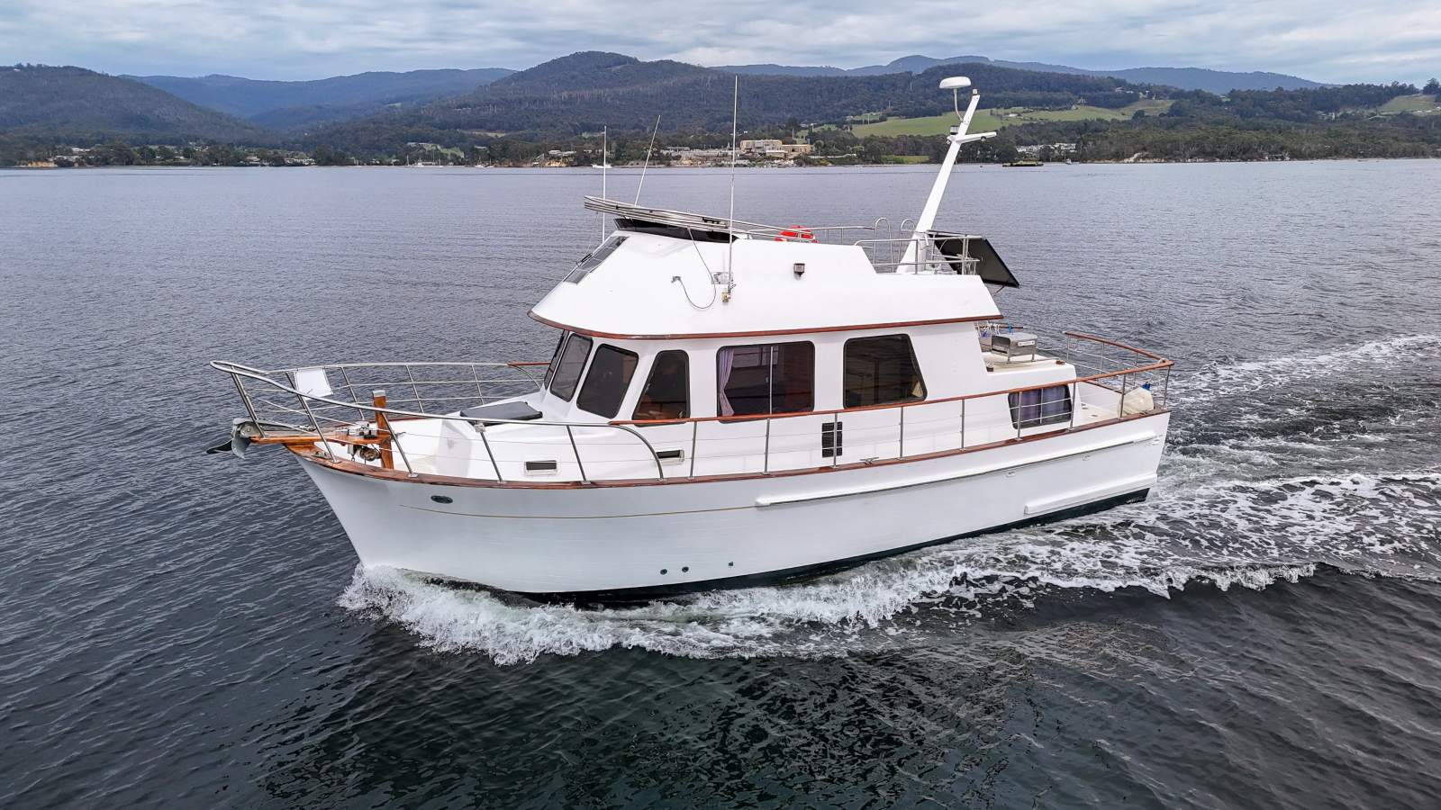 Clipper 34 Mark III BRILLIANT UPGRADES, EXCEPTIONAL CONDITION!