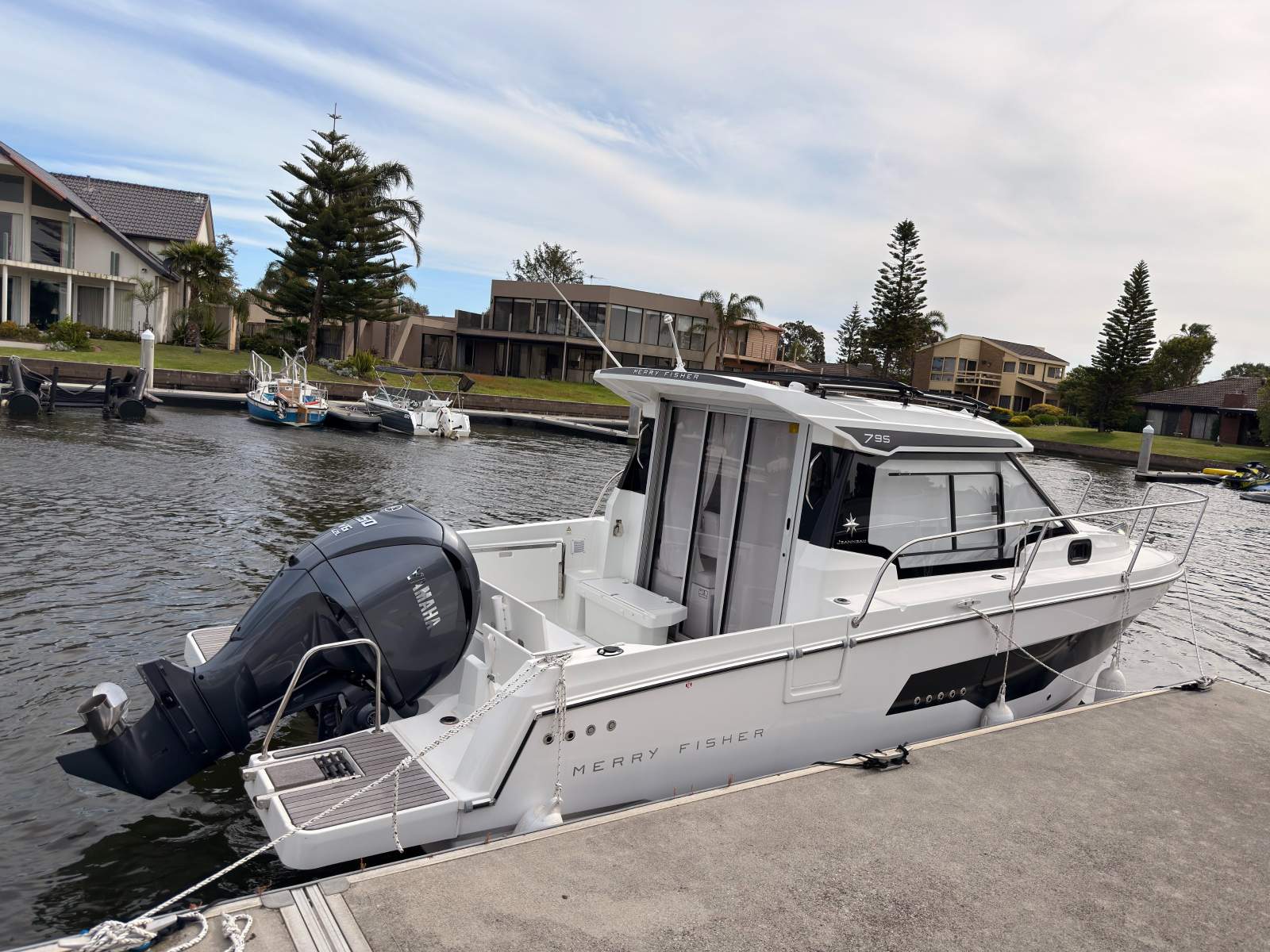 Jeanneau Merry Fisher 795 Series 2 - 2025 Model | Premium Condition | High-Spec Build:Jeanneau Merry Fisher 795 Series 2 Power Boat