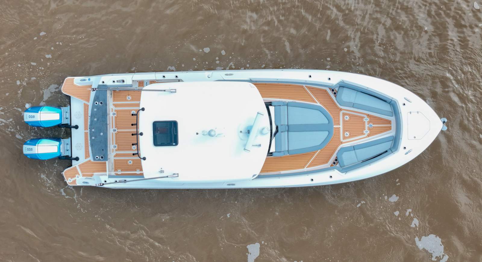 Boston Whaler 360 Outrage Centre Console