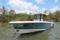 Boston Whaler 330 Outrage Centre Console