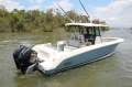 Boston Whaler 330 Outrage Centre Console