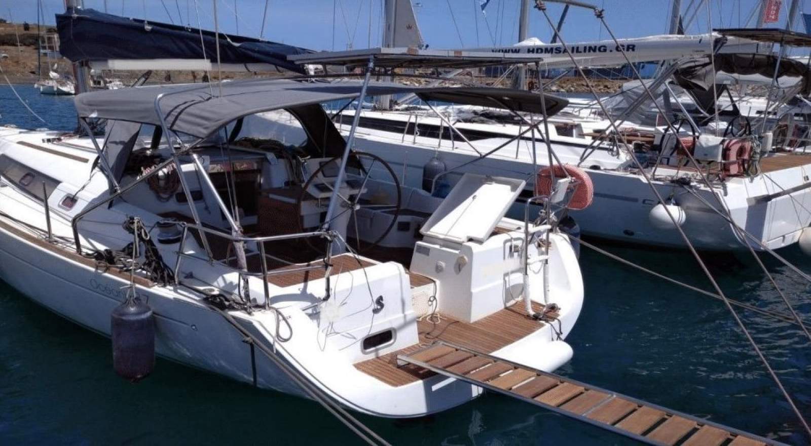 Oceanis 37