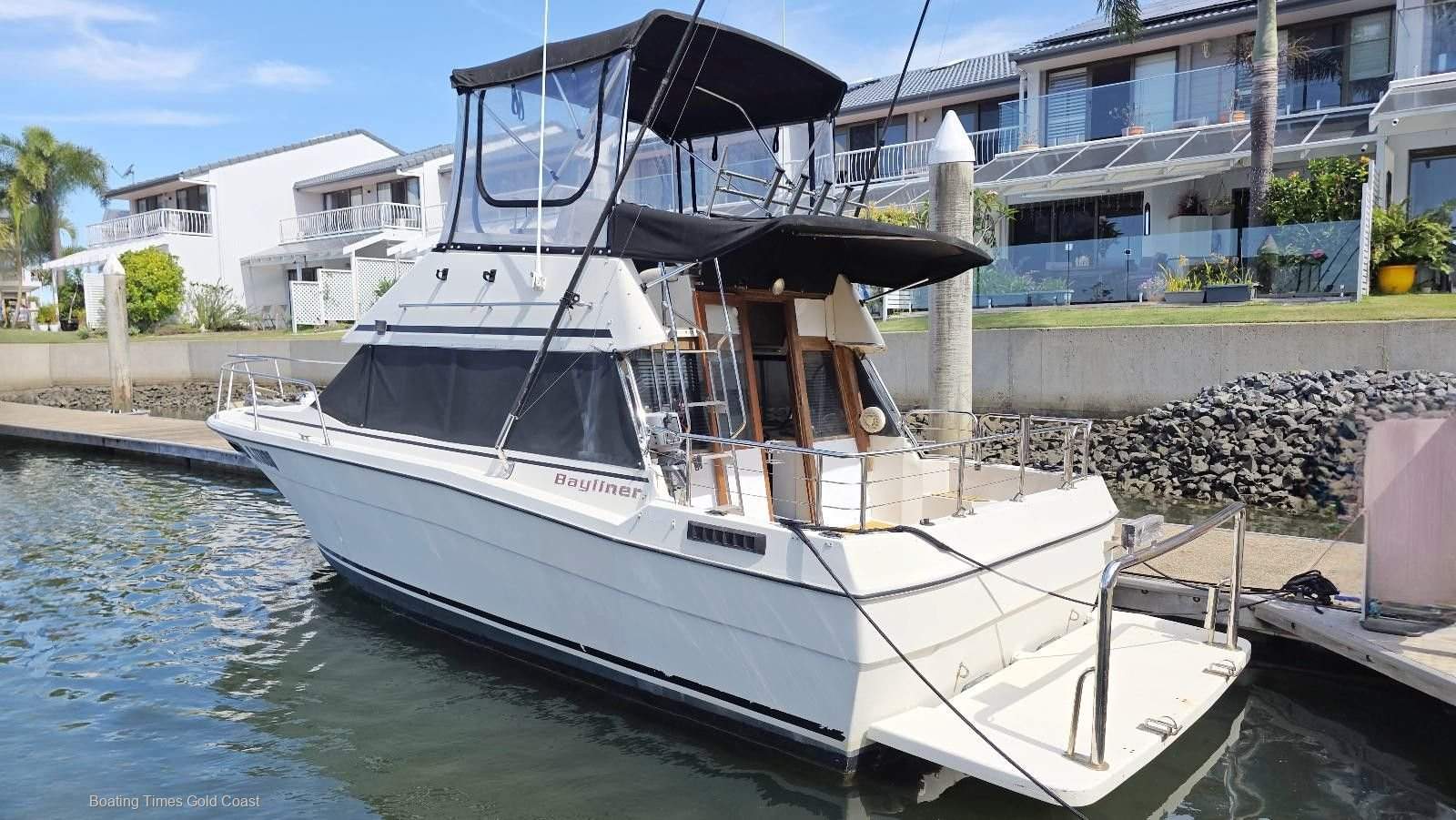 Bayliner 2855 Contessa Flybridge:Bayliner 2855 Contessa