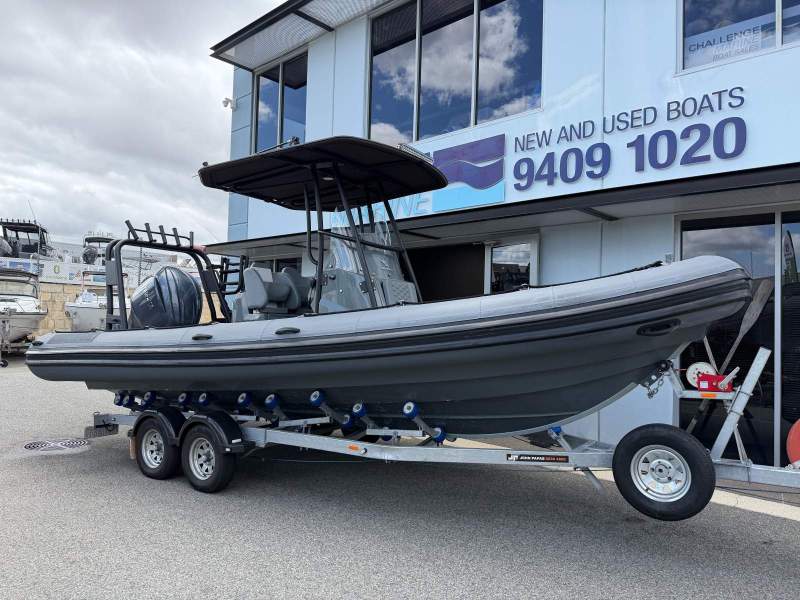 Highfield Patrol 700 - With Yamaha 250HP 4-Stroke (60 hours)