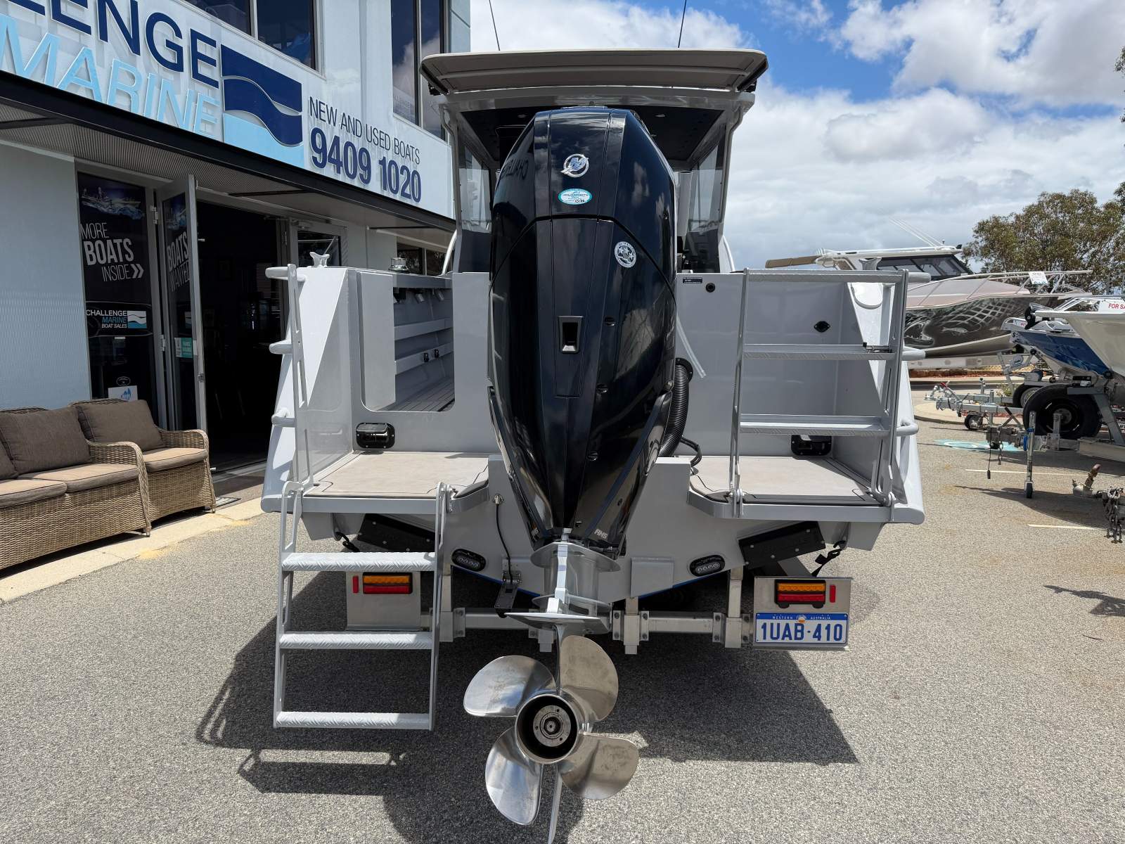 Oceanic Fabrication 8.2 Hardtop - With 400HP Mercury V10!! (66 Hours)