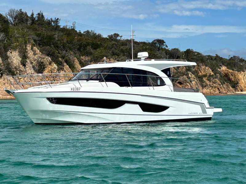 Beneteau Antares 11