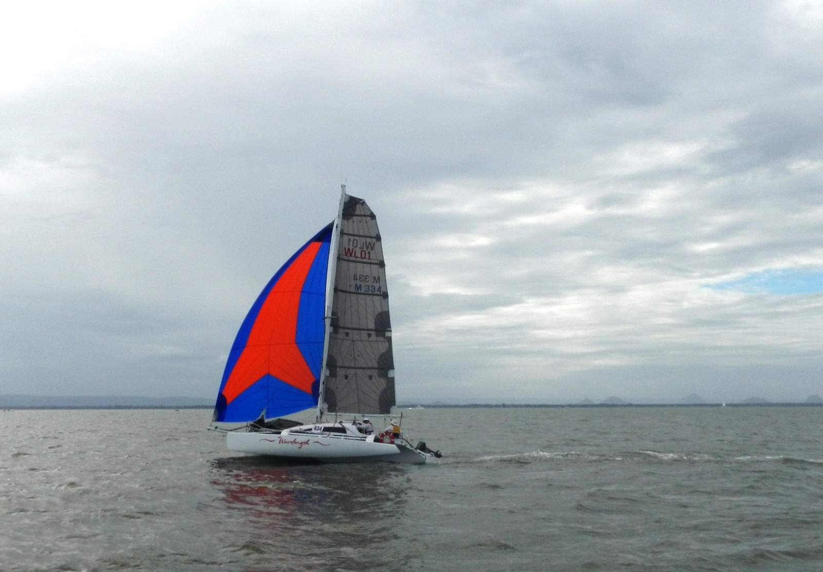 'Wavelength 780' trailerable trimaran:Moreton Bay