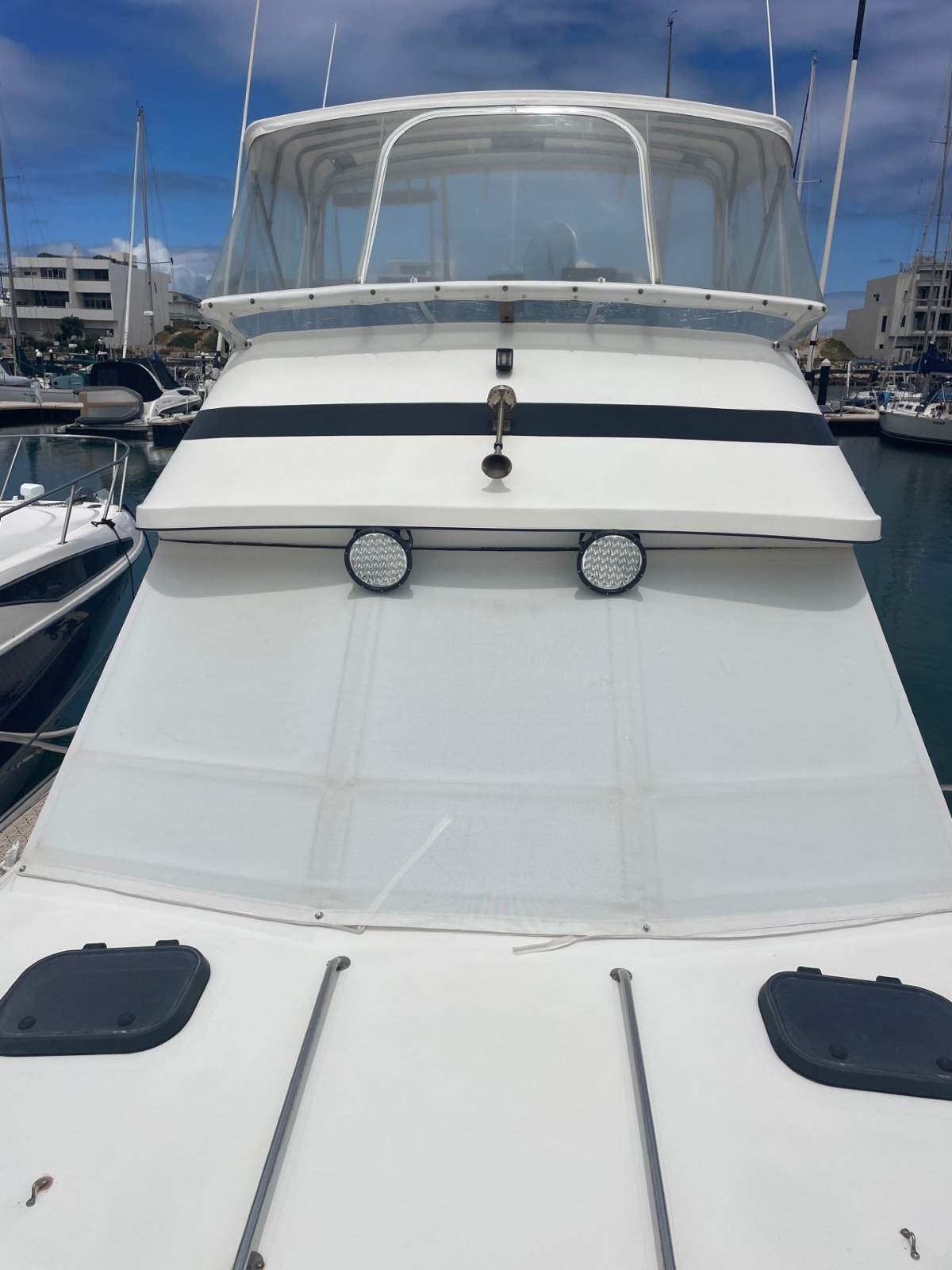 Riviera 34 Flybridge Cruiser