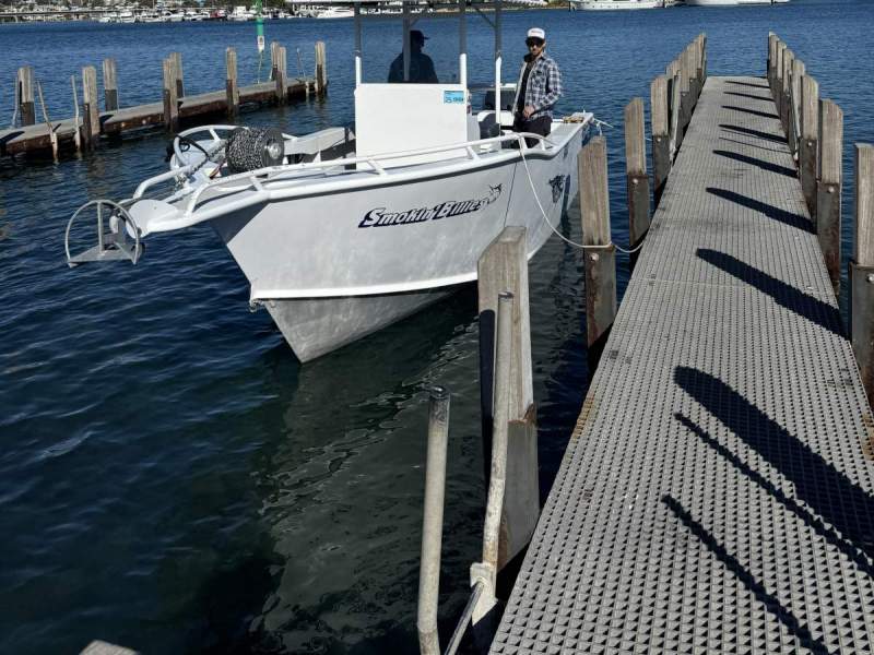 Coraline 670 Walkaround Centre console